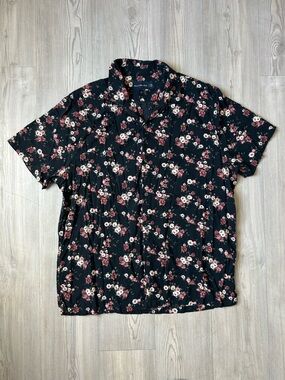 Abercrombie & Fitch Black Short-Sleeve Floral Button-Down Shirt
